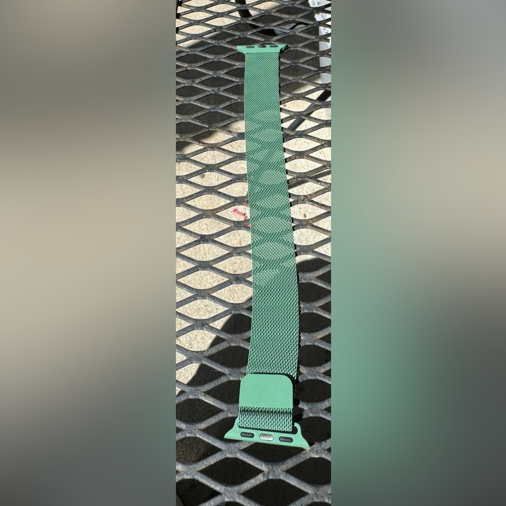 Magnetic Apple Watch strap